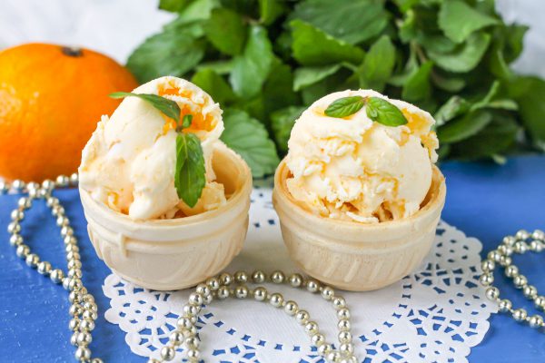 Мороженое с мандарином